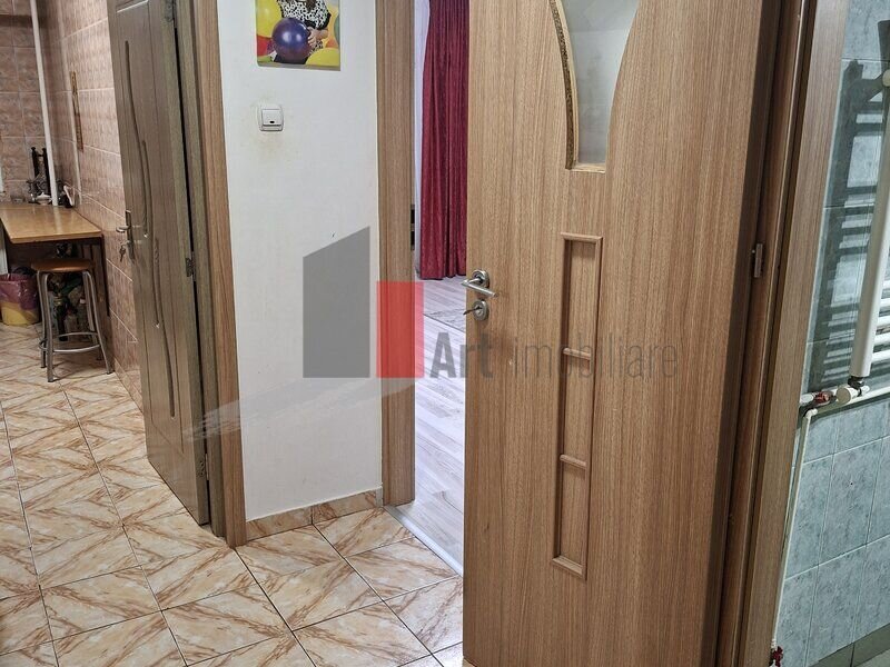 Berceni - Univ. Spiru Haret Vanzare garsoniera